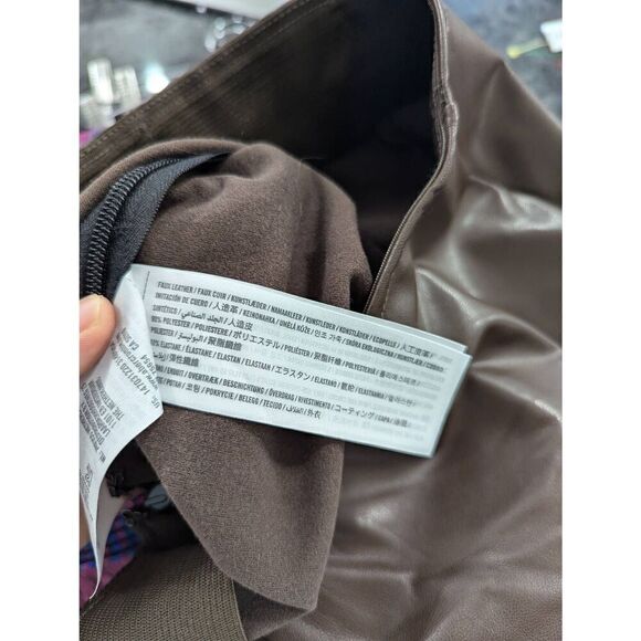Abercrombie & Fitch‎ Vegan Leather Pants women's size Med brown flare high rise - Picture 6 of 7